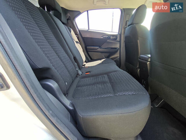 Сірий Міцубісі Eclipse Cross, об'ємом двигуна 1.5 л та пробігом 79 тис. км за 18999 $, фото 20 на Automoto.ua