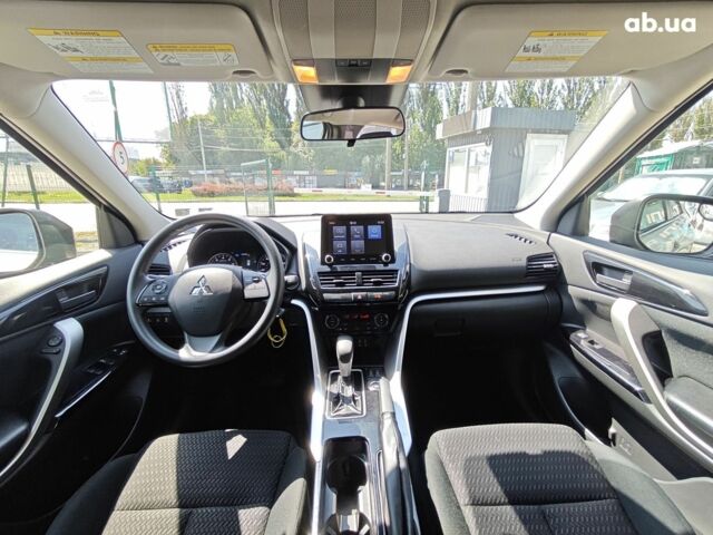 Сірий Міцубісі Eclipse Cross, об'ємом двигуна 1.5 л та пробігом 79 тис. км за 18880 $, фото 14 на Automoto.ua