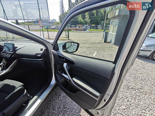 Сірий Міцубісі Eclipse Cross, об'ємом двигуна 1.5 л та пробігом 79 тис. км за 18999 $, фото 16 на Automoto.ua