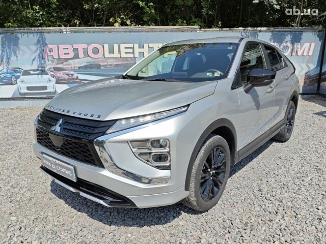 Сірий Міцубісі Eclipse Cross, об'ємом двигуна 1.5 л та пробігом 79 тис. км за 18880 $, фото 2 на Automoto.ua
