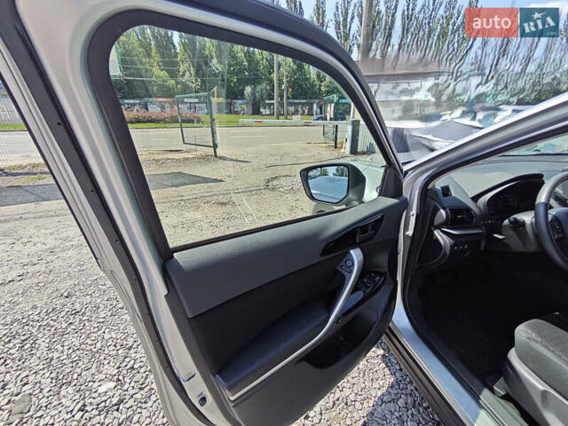 Сірий Міцубісі Eclipse Cross, об'ємом двигуна 1.5 л та пробігом 79 тис. км за 18999 $, фото 10 на Automoto.ua