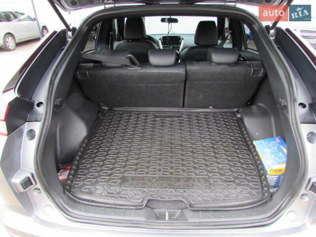 Серый Мицубиси Eclipse Cross, объемом двигателя 2 л и пробегом 19 тыс. км за 27500 $, фото 13 на Automoto.ua