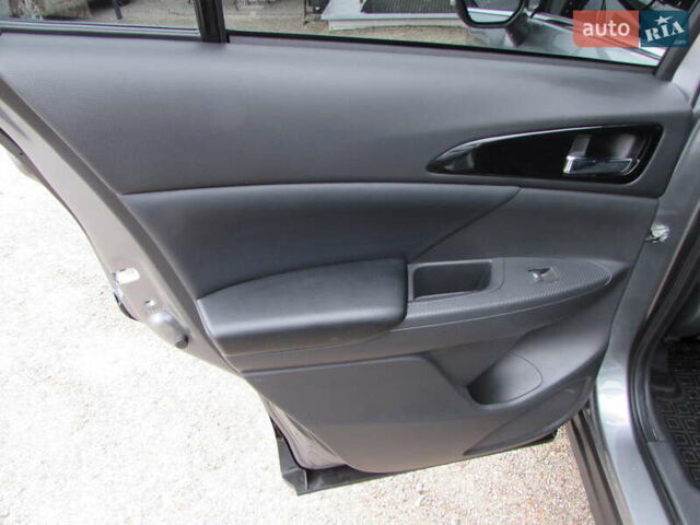 Серый Мицубиси Eclipse Cross, объемом двигателя 2 л и пробегом 19 тыс. км за 27500 $, фото 10 на Automoto.ua