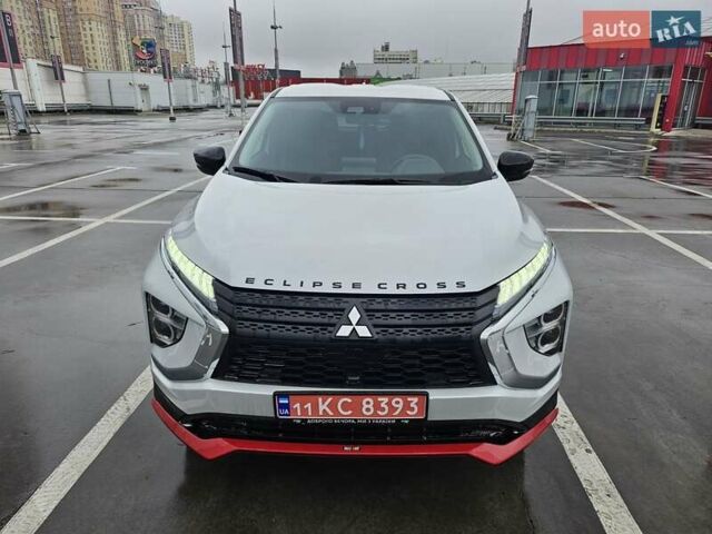 Серый Мицубиси Eclipse Cross, объемом двигателя 1.5 л и пробегом 1 тыс. км за 24700 $, фото 4 на Automoto.ua