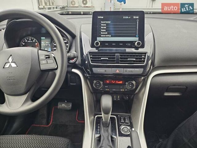 Серый Мицубиси Eclipse Cross, объемом двигателя 1.5 л и пробегом 1 тыс. км за 24700 $, фото 19 на Automoto.ua