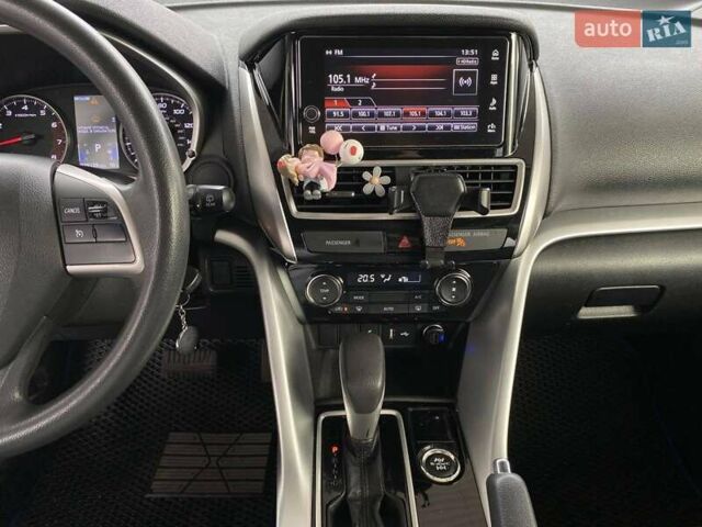 Синий Мицубиси Eclipse Cross, объемом двигателя 1.5 л и пробегом 126 тыс. км за 17200 $, фото 35 на Automoto.ua