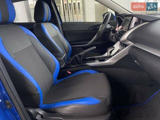 Синий Мицубиси Eclipse Cross, объемом двигателя 1.5 л и пробегом 126 тыс. км за 17200 $, фото 30 на Automoto.ua