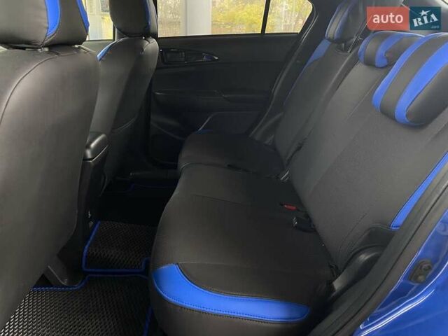 Синий Мицубиси Eclipse Cross, объемом двигателя 1.5 л и пробегом 126 тыс. км за 17200 $, фото 26 на Automoto.ua
