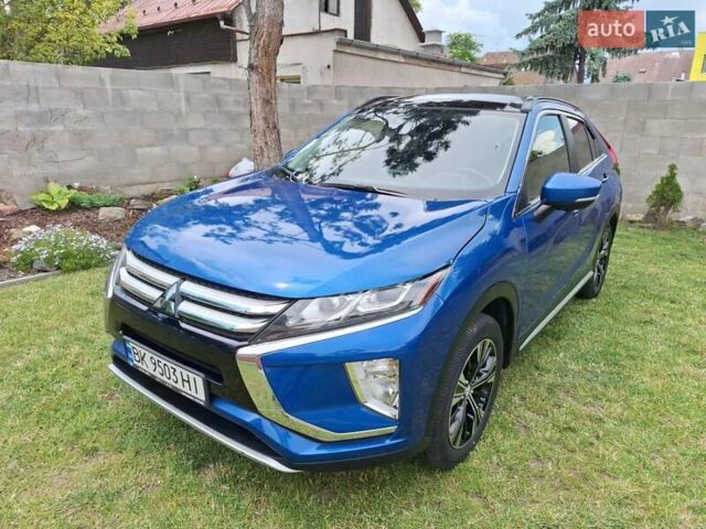 Синий Мицубиси Eclipse Cross, объемом двигателя 1.5 л и пробегом 73 тыс. км за 18000 $, фото 7 на Automoto.ua