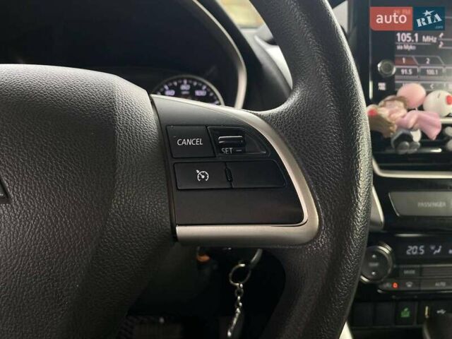 Синий Мицубиси Eclipse Cross, объемом двигателя 1.5 л и пробегом 126 тыс. км за 17200 $, фото 38 на Automoto.ua