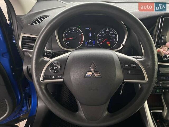 Синий Мицубиси Eclipse Cross, объемом двигателя 1.5 л и пробегом 126 тыс. км за 17200 $, фото 33 на Automoto.ua