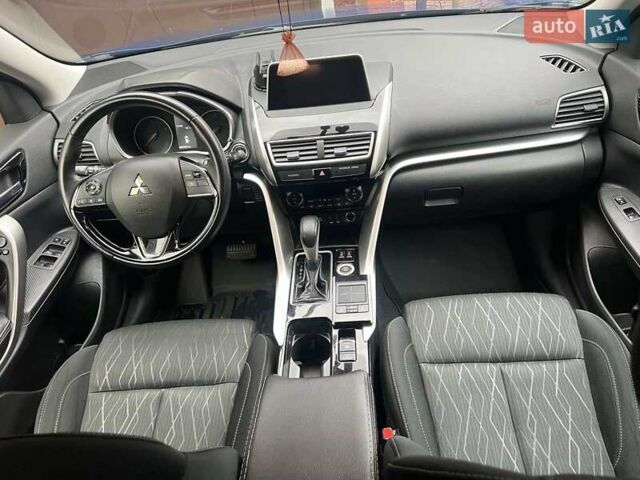 Синій Міцубісі Eclipse Cross, об'ємом двигуна 0 л та пробігом 138 тис. км за 15500 $, фото 23 на Automoto.ua
