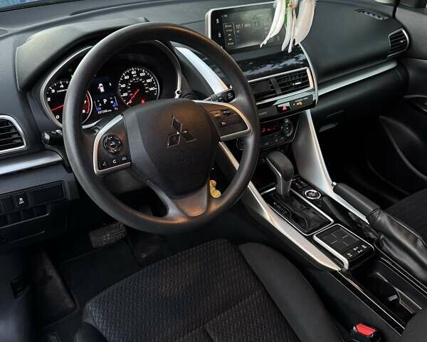 Синій Міцубісі Eclipse Cross, об'ємом двигуна 1.5 л та пробігом 59 тис. км за 17000 $, фото 4 на Automoto.ua