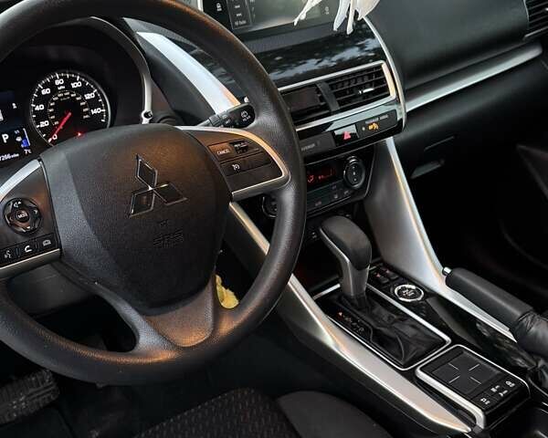 Синій Міцубісі Eclipse Cross, об'ємом двигуна 1.5 л та пробігом 59 тис. км за 17000 $, фото 3 на Automoto.ua