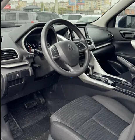 Синий Мицубиси Eclipse Cross, объемом двигателя 1.5 л и пробегом 59 тыс. км за 17700 $, фото 8 на Automoto.ua