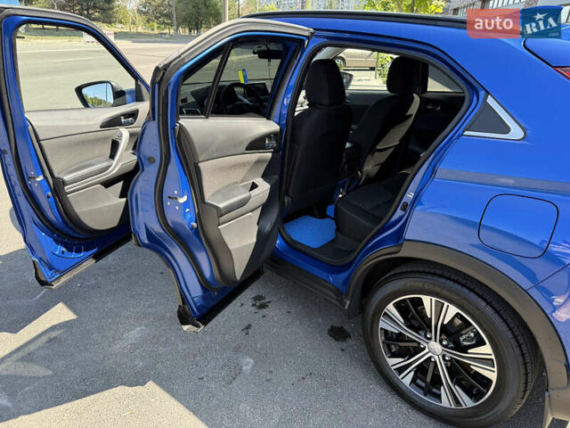 Синий Мицубиси Eclipse Cross, объемом двигателя 1.5 л и пробегом 72 тыс. км за 22900 $, фото 22 на Automoto.ua