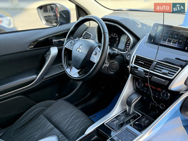 Синий Мицубиси Eclipse Cross, объемом двигателя 1.5 л и пробегом 72 тыс. км за 22900 $, фото 16 на Automoto.ua