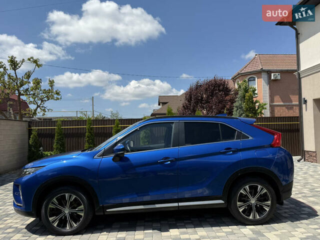 Синий Мицубиси Eclipse Cross, объемом двигателя 1.5 л и пробегом 92 тыс. км за 18700 $, фото 3 на Automoto.ua