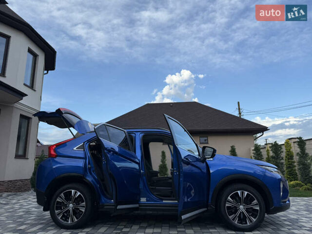 Синий Мицубиси Eclipse Cross, объемом двигателя 1.5 л и пробегом 92 тыс. км за 18700 $, фото 31 на Automoto.ua