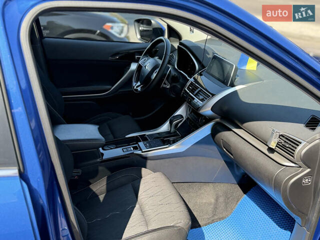Синий Мицубиси Eclipse Cross, объемом двигателя 1.5 л и пробегом 72 тыс. км за 22900 $, фото 17 на Automoto.ua