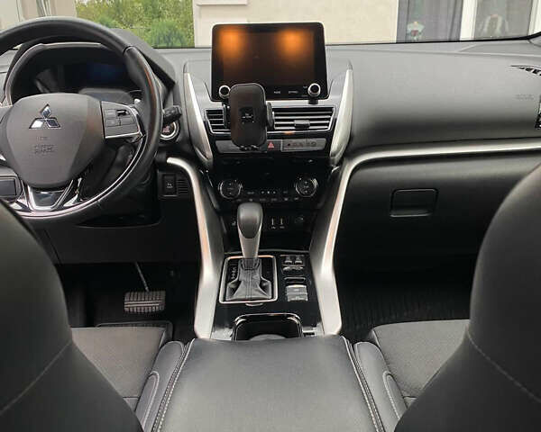 Синий Мицубиси Eclipse Cross, объемом двигателя 2 л и пробегом 84 тыс. км за 23800 $, фото 11 на Automoto.ua