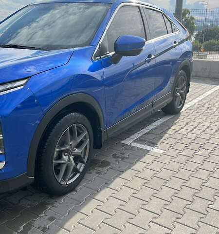 Синій Міцубісі Eclipse Cross, об'ємом двигуна 2 л та пробігом 101 тис. км за 21000 $, фото 4 на Automoto.ua