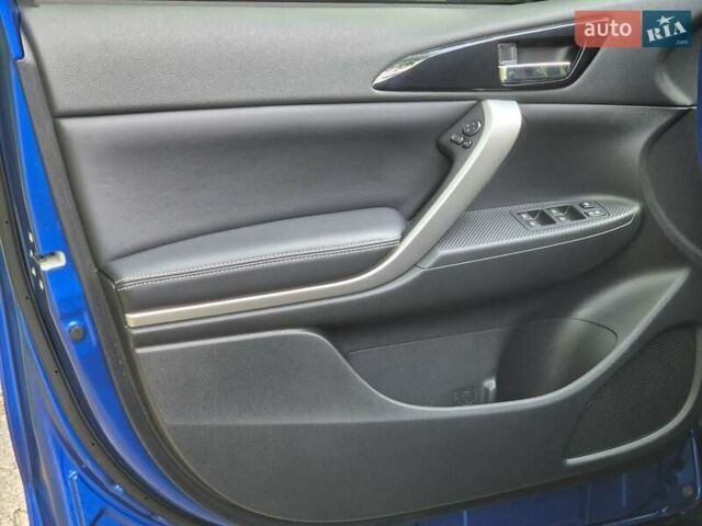 Синий Мицубиси Eclipse Cross, объемом двигателя 2 л и пробегом 18 тыс. км за 23400 $, фото 15 на Automoto.ua