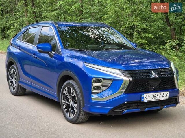 Синий Мицубиси Eclipse Cross, объемом двигателя 2 л и пробегом 18 тыс. км за 23400 $, фото 1 на Automoto.ua