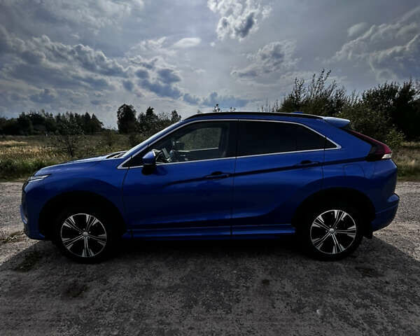 Синий Мицубиси Eclipse Cross, объемом двигателя 2 л и пробегом 40 тыс. км за 22500 $, фото 2 на Automoto.ua