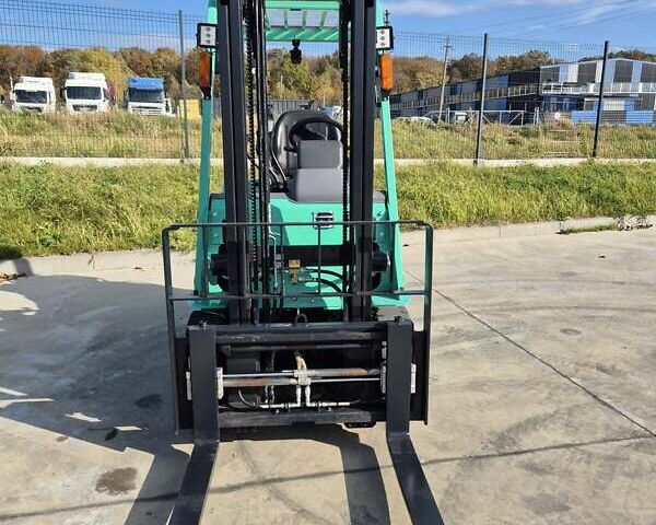 Зеленый Мицубиси FGE, объемом двигателя 2 л и пробегом 5 тыс. км за 12045 $, фото 4 на Automoto.ua