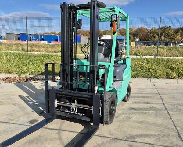 Зеленый Мицубиси FGE, объемом двигателя 2 л и пробегом 5 тыс. км за 12045 $, фото 3 на Automoto.ua