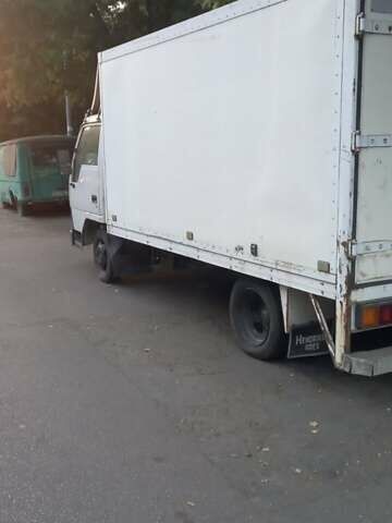 Білий Міцубісі Fuso Canter, об'ємом двигуна 3.3 л та пробігом 50 тис. км за 2800 $, фото 2 на Automoto.ua