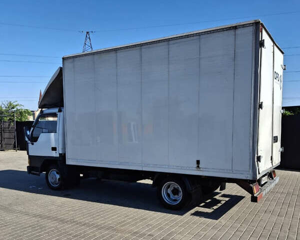 Белый Мицубиси Fuso Canter, объемом двигателя 2.48 л и пробегом 1000 тыс. км за 4200 $, фото 3 на Automoto.ua