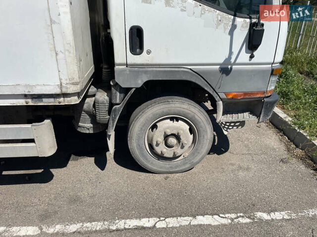 Білий Міцубісі Fuso Canter, об'ємом двигуна 3.9 л та пробігом 400 тис. км за 5600 $, фото 3 на Automoto.ua