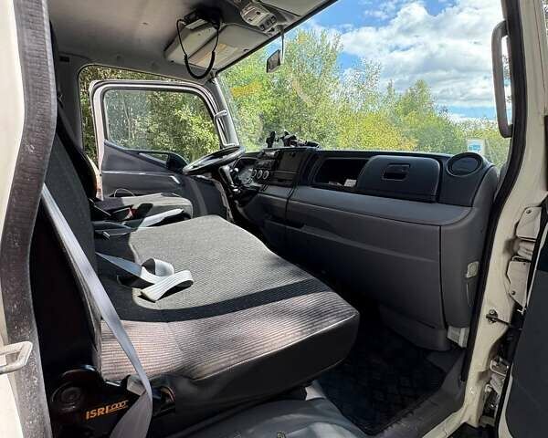 Белый Мицубиси Fuso Canter, объемом двигателя 3 л и пробегом 245 тыс. км за 20000 $, фото 12 на Automoto.ua