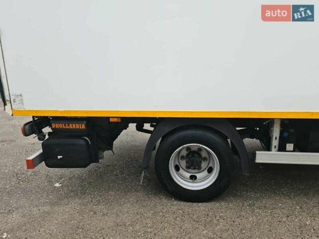 Белый Мицубиси Fuso Canter, объемом двигателя 30 л и пробегом 121 тыс. км за 41025 $, фото 7 на Automoto.ua
