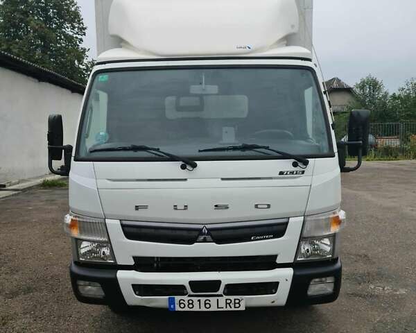 Белый Мицубиси Fuso Canter, объемом двигателя 30 л и пробегом 121 тыс. км за 41025 $, фото 2 на Automoto.ua