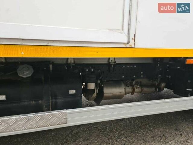 Белый Мицубиси Fuso Canter, объемом двигателя 30 л и пробегом 121 тыс. км за 41025 $, фото 6 на Automoto.ua
