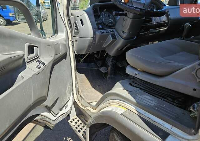 Білий Міцубісі Fuso Canter, об'ємом двигуна 0 л та пробігом 280 тис. км за 32000 $, фото 3 на Automoto.ua