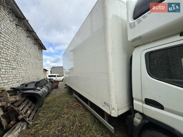 Белый Мицубиси Fuso Canter, объемом двигателя 3 л и пробегом 350 тыс. км за 16500 $, фото 3 на Automoto.ua