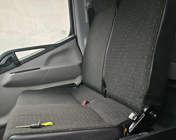 Білий Міцубісі Fuso Canter, об'ємом двигуна 30 л та пробігом 121 тис. км за 35301 $, фото 12 на Automoto.ua