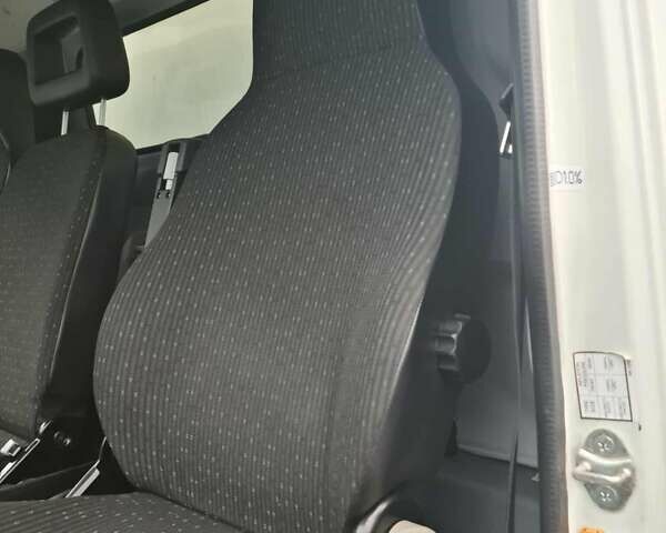 Білий Міцубісі Fuso Canter, об'ємом двигуна 30 л та пробігом 121 тис. км за 35301 $, фото 11 на Automoto.ua