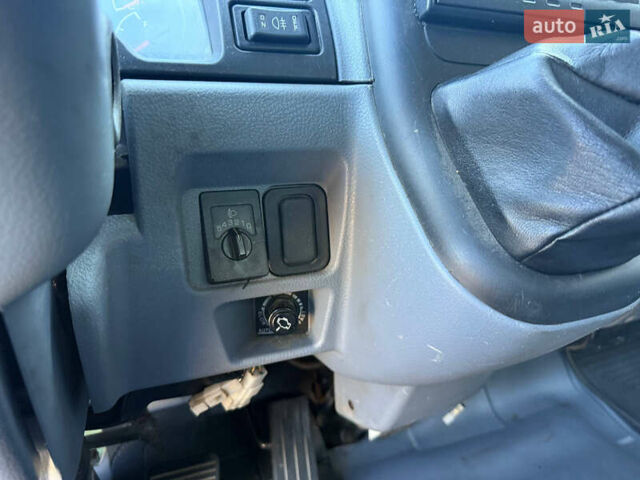 Чорний Міцубісі Fuso Canter, об'ємом двигуна 2.98 л та пробігом 388 тис. км за 11500 $, фото 15 на Automoto.ua