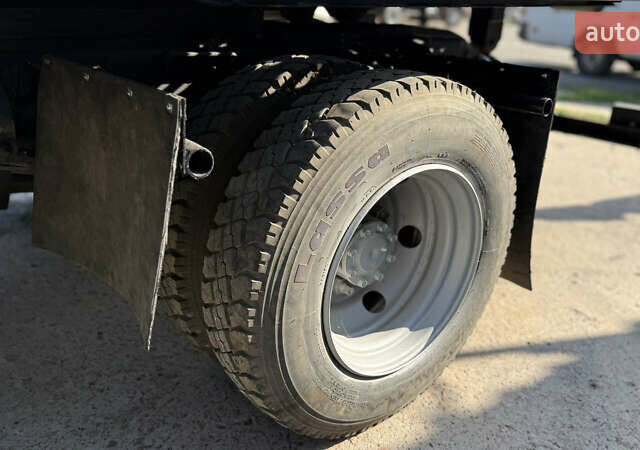 Фиолетовый Мицубиси Fuso Canter, объемом двигателя 3.91 л и пробегом 100 тыс. км за 12300 $, фото 7 на Automoto.ua