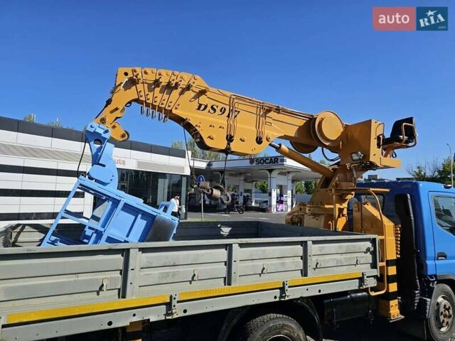 Синий Мицубиси Fuso Canter, объемом двигателя 3.91 л и пробегом 180 тыс. км за 48000 $, фото 3 на Automoto.ua