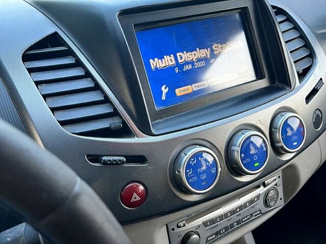 Мицубиси L200, объемом двигателя 2.5 л и пробегом 280 тыс. км за 10999 $, фото 4 на Automoto.ua