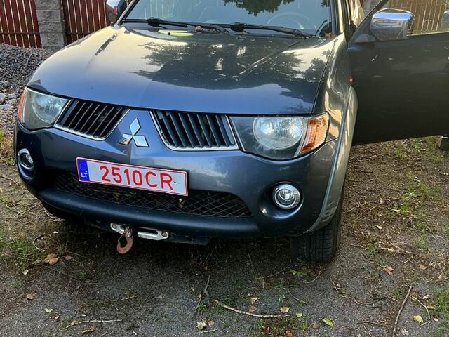 Мицубиси L200, объемом двигателя 2.5 л и пробегом 280 тыс. км за 10999 $, фото 6 на Automoto.ua