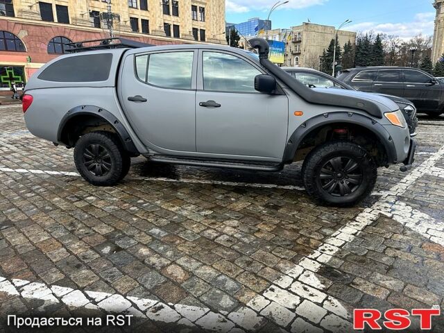 Мицубиси L200, объемом двигателя 25 л и пробегом 310 тыс. км за 12200 $, фото 2 на Automoto.ua