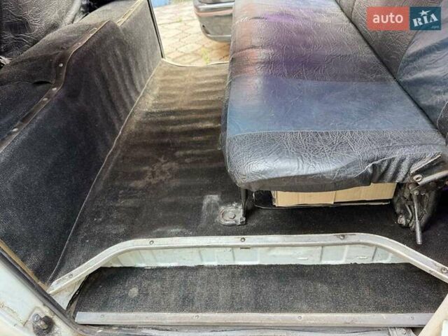 Белый Мицубиси L 300, объемом двигателя 2 л и пробегом 400 тыс. км за 1600 $, фото 5 на Automoto.ua