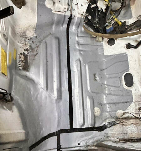 Бежевый Мицубиси L 300, объемом двигателя 2.5 л и пробегом 415 тыс. км за 4200 $, фото 13 на Automoto.ua